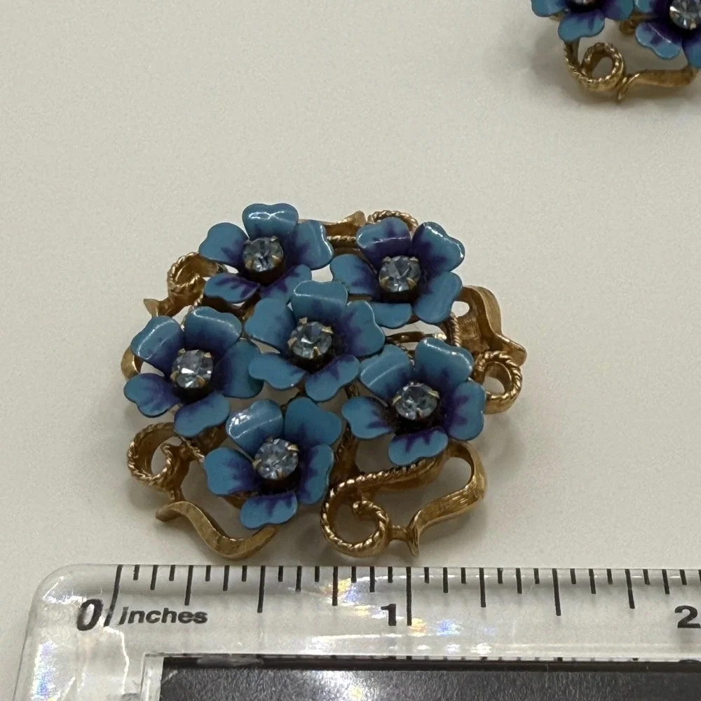 Avon Vintage Blue Enamel Flower Brooch and Clip On Earring Set Gold Tone Floral